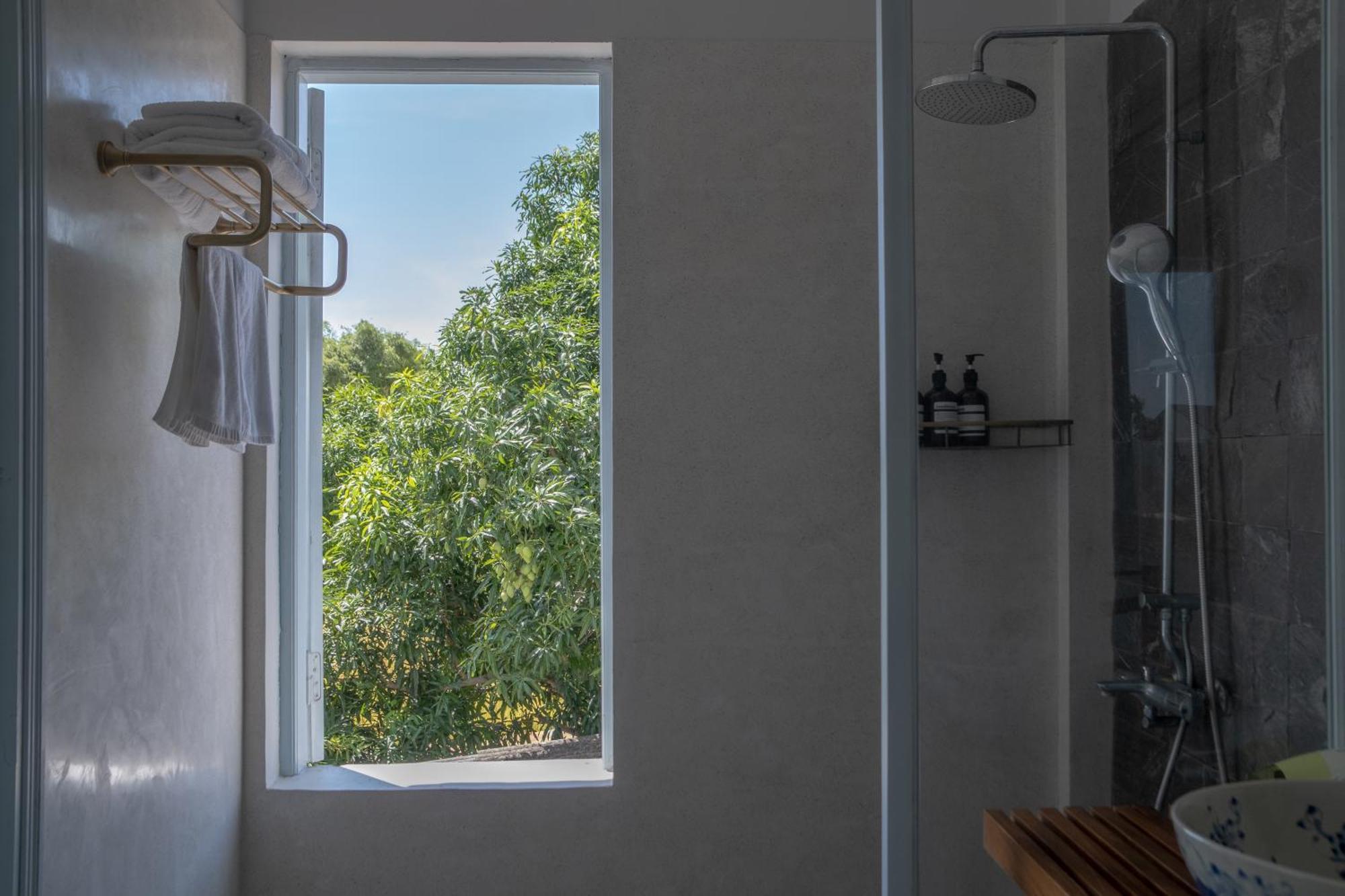 Homeday Retreats Tan Thanh Exterior photo
